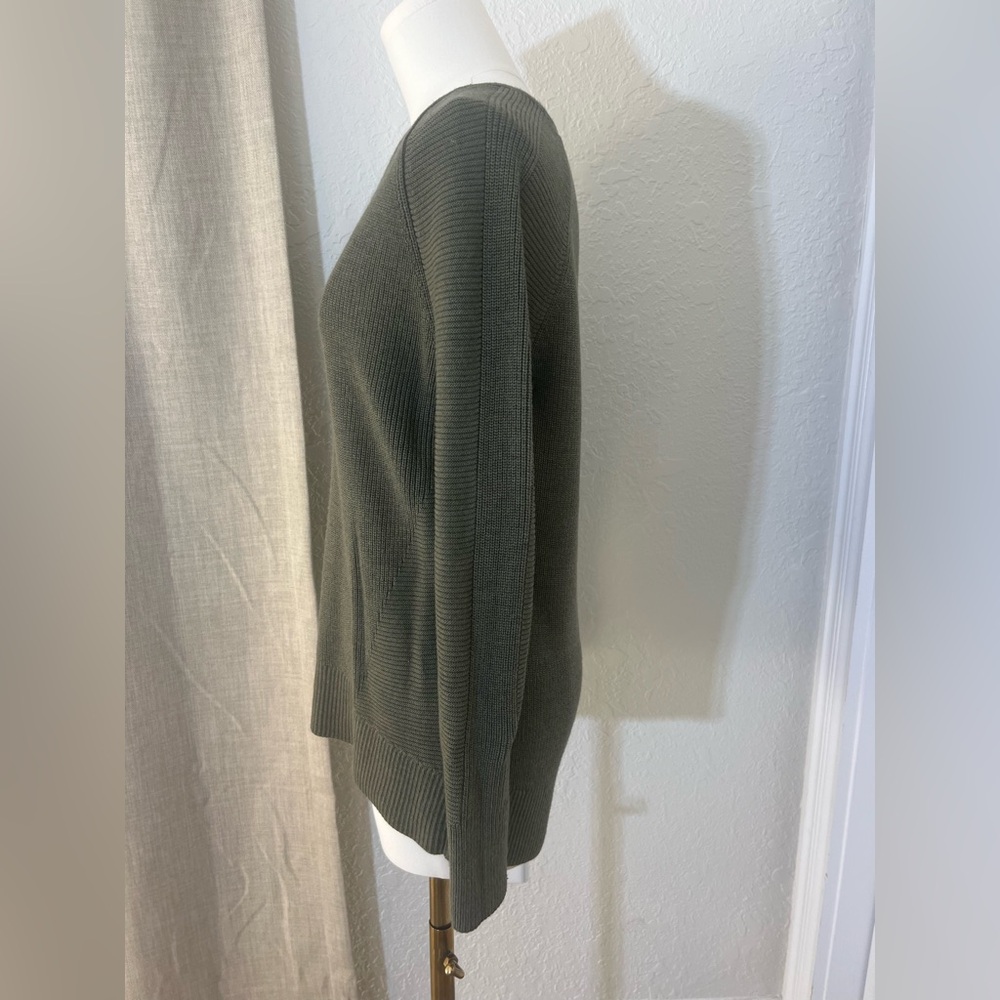 Athleta Hanover V Neck Merino Wool Blend Knit Sweater Olive Green Size XXS - Picture 3 of 7